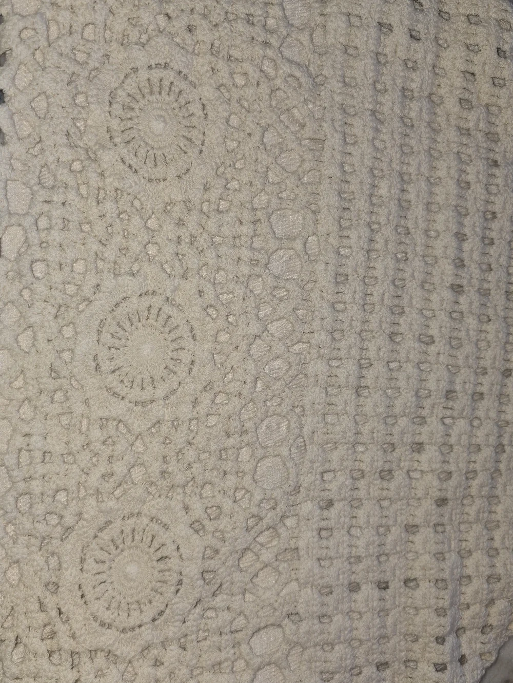 Love on a Hanger ivory crochet crop top – size XL - Picture 6 of 7